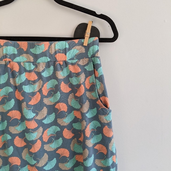 Gingko pattern midi skirt - Picture 3 of 4